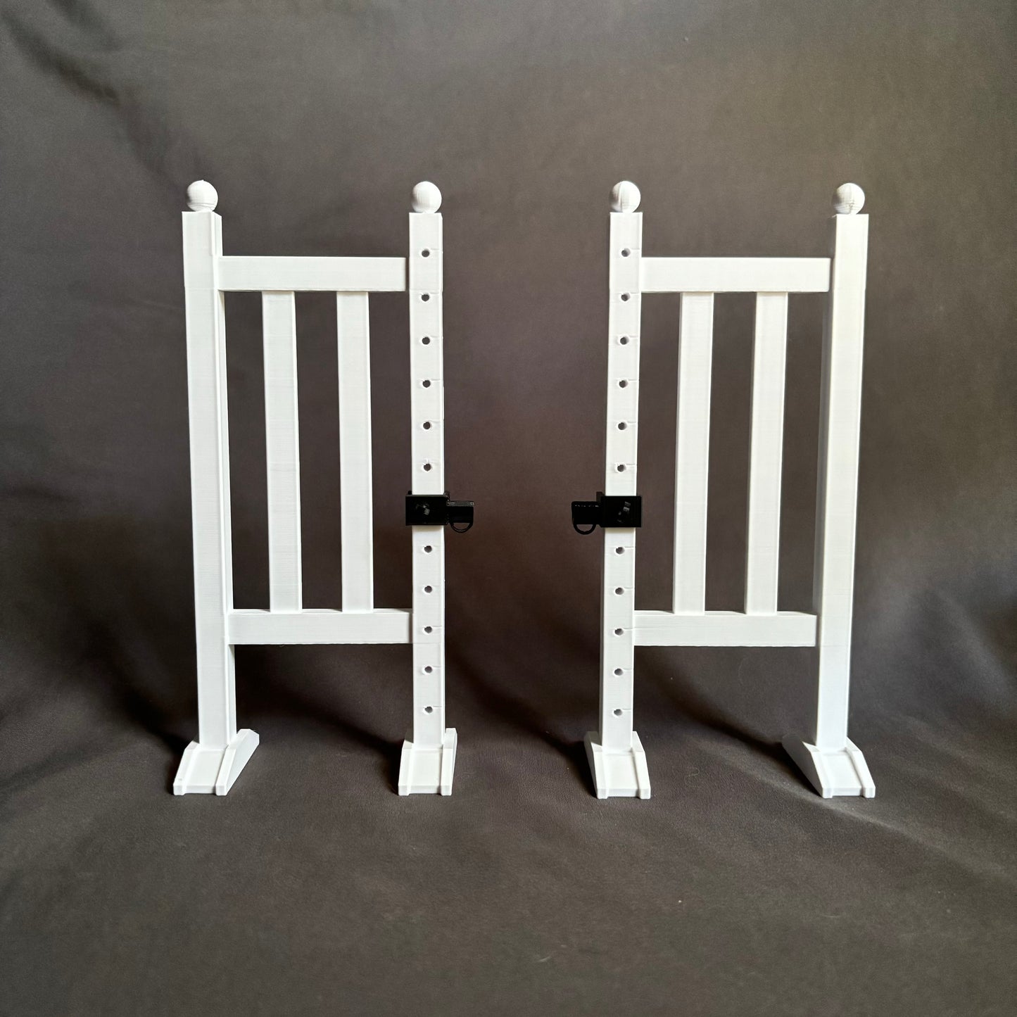 Straight Standards (Set of 2, White)